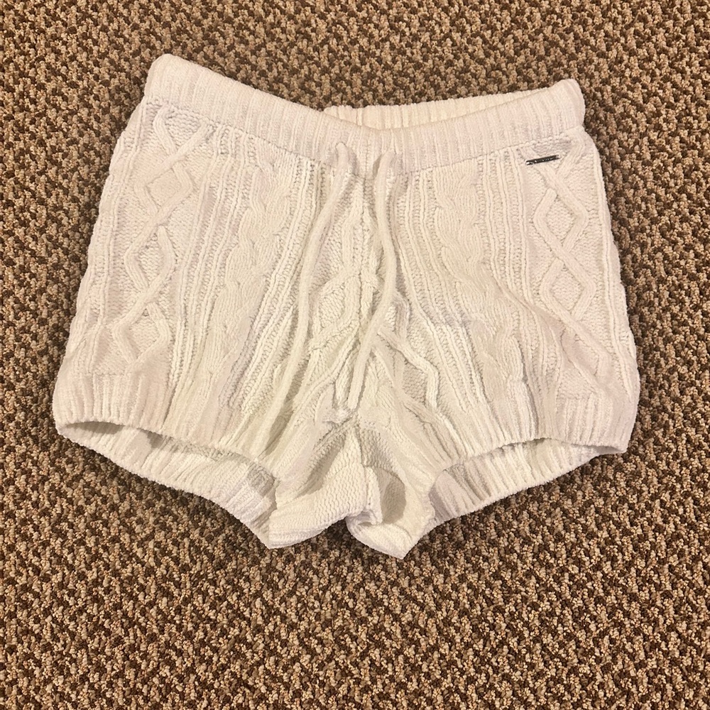 Cozy Cable Knit Chenille Shorts - la Vie en Rose/size M